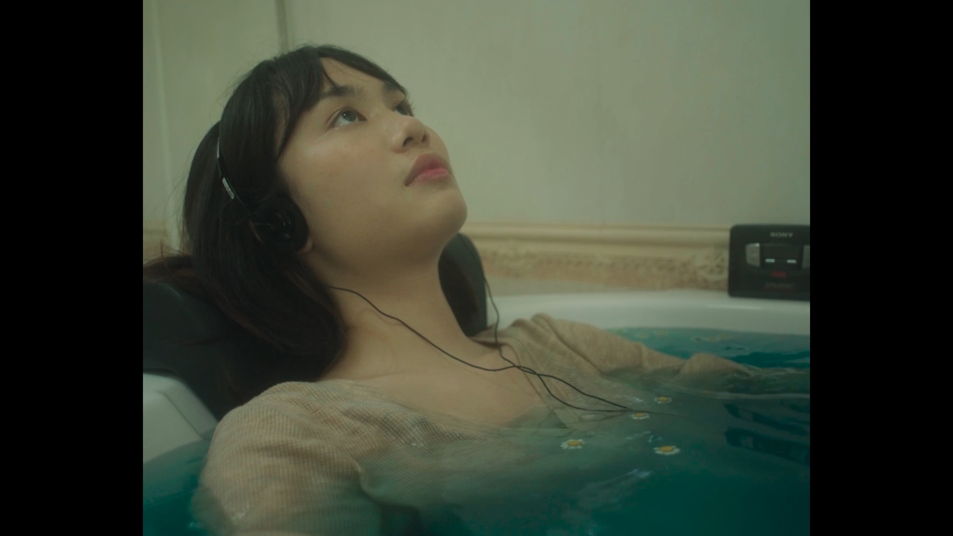 Still 01